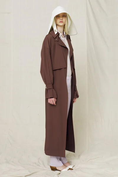 Look 10